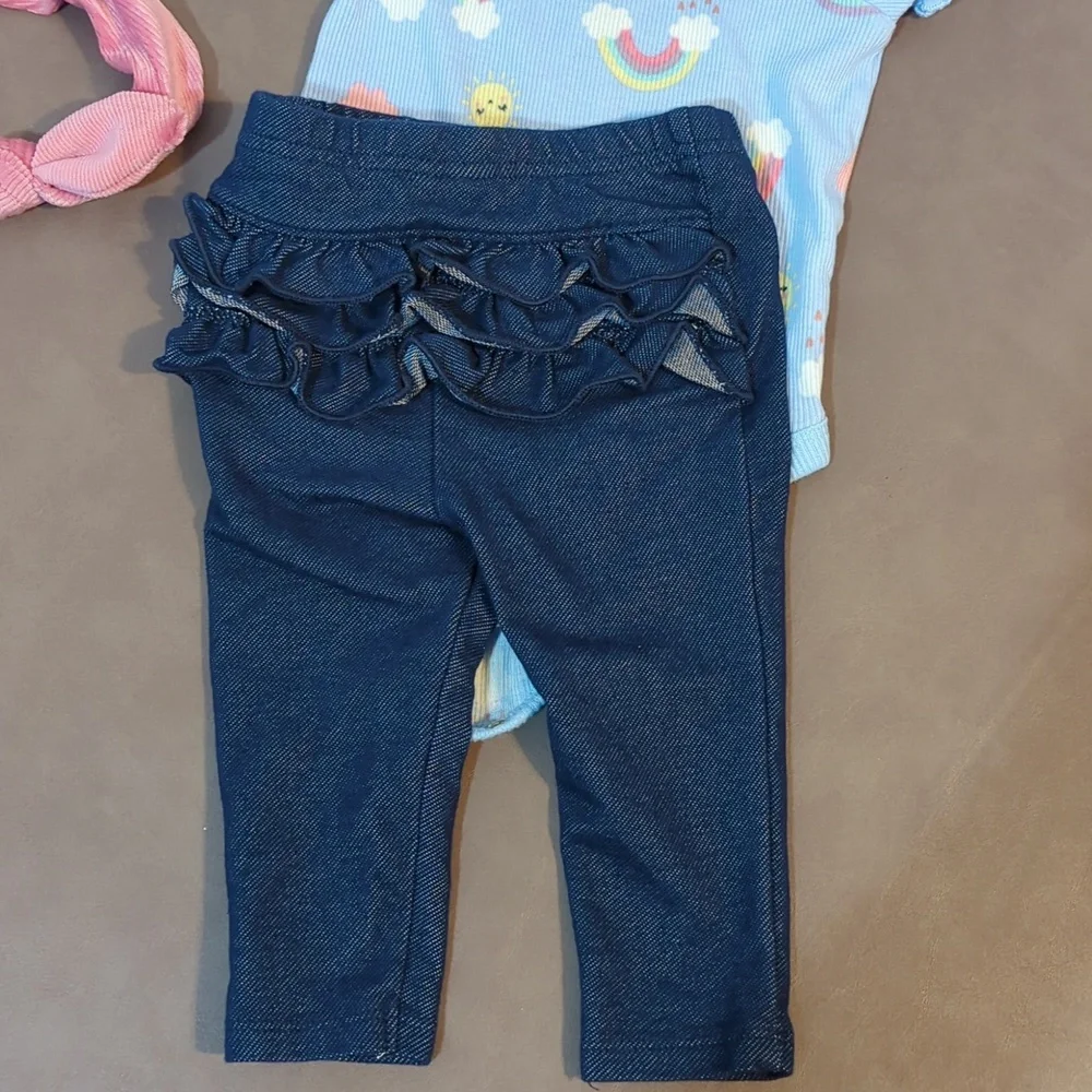 Lot of Baby Girl Outfits 9 pc 3 ea Onesie Bottoms Bows All matching sets 6-9 mo